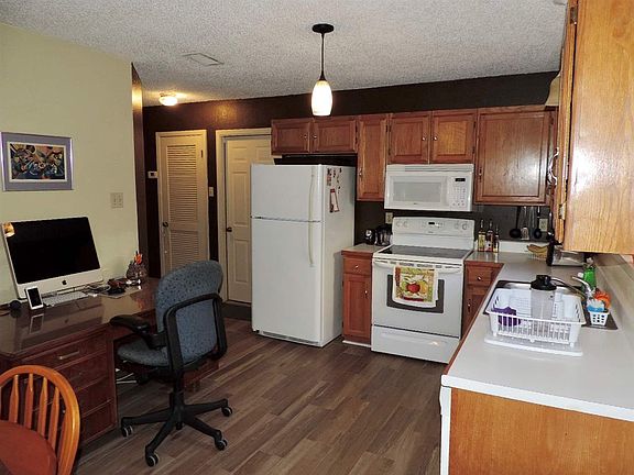 5th image of 1421 Longhorn Dr