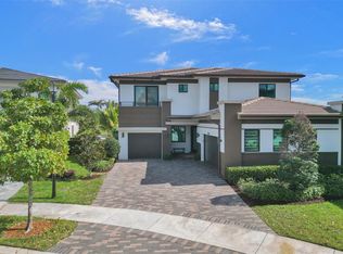 8660 Pacifica Ln, Pompano Beach, FL 33067