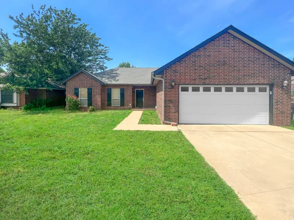 513 W 10th St, Edmond, OK 73003