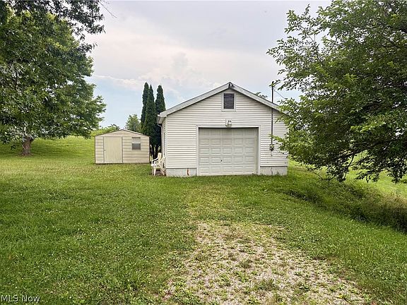3rd image of 2023 Lake Washington Rd