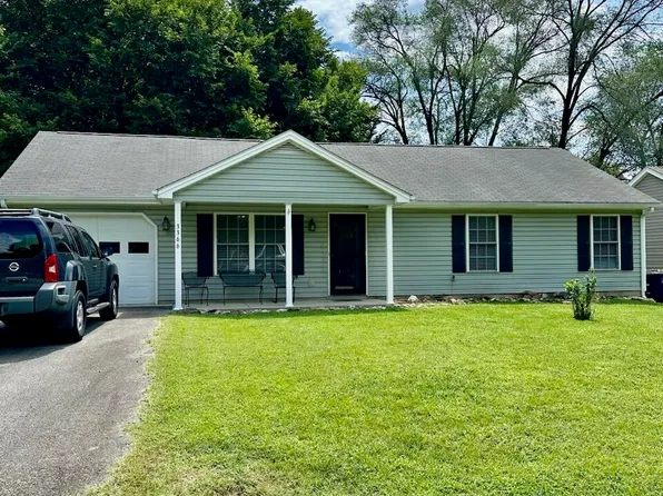 3366 Village Ct NE, Roanoke, VA 24012