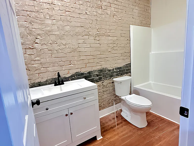 103 E Excelsior St #4 — Photo 6