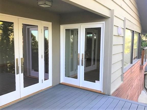 2nd image of 1551 Cresthaven Dr