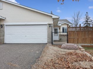 6098 Mill Run Rd, Monticello, MN 55362