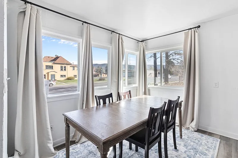 House for Rent — Photo 2