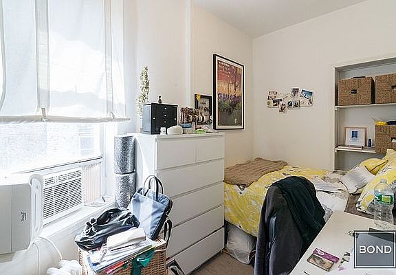 5th image of 17 Saint Marks Pl #21AA