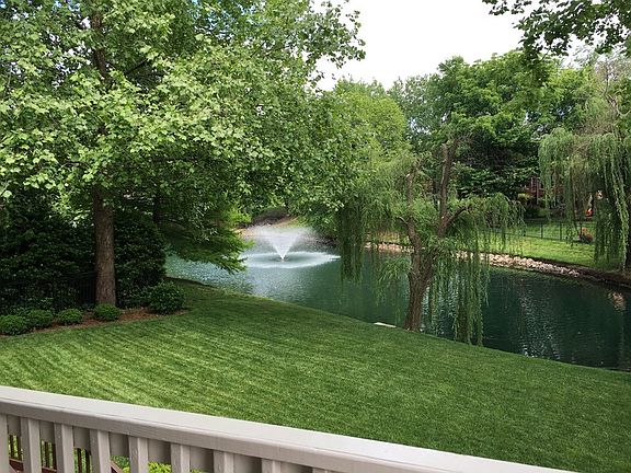 Gorgeous views of neighborhood pond : Enjoy the view while grilling on the large deck!