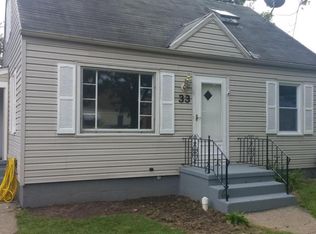 33 Tussing Ln, Tonawanda, NY 14150