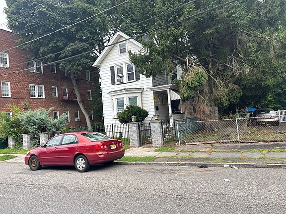 5th image of 37 43rd St
