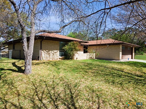 3rd image of 1126 Mossy Oak Cir