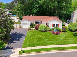 39 McFadden Dr, Monroe Township, NJ 08831