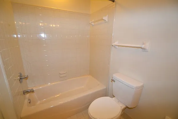 202 Hillsboro Pl — Photo 21