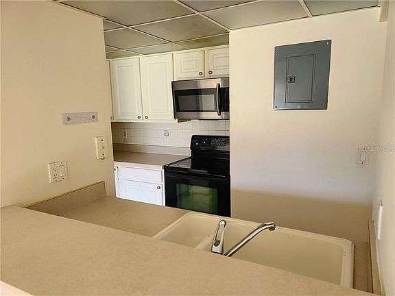 4th image of 160 Live Oak Woods Ct APT 8D