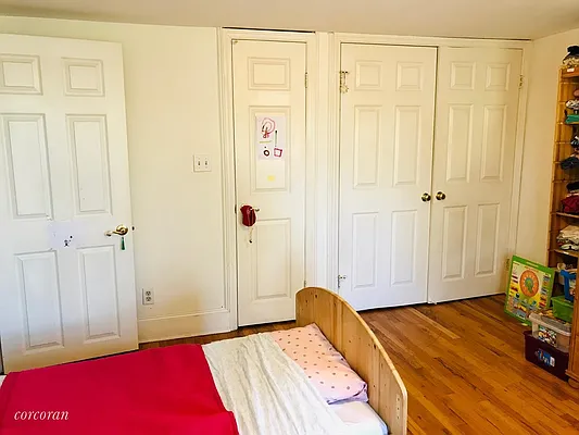 Rented by Corcoran | media 25