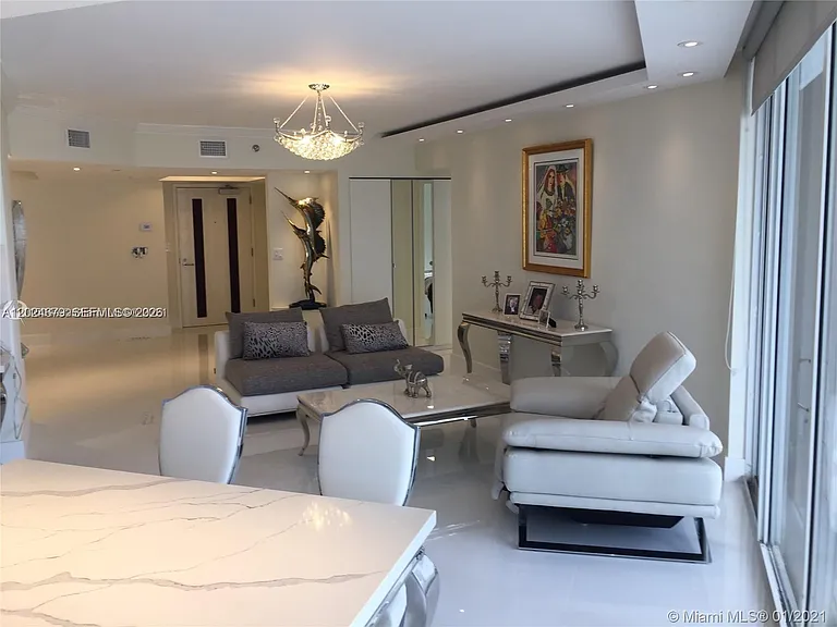 16485 Collins Ave #538 — Photo 7