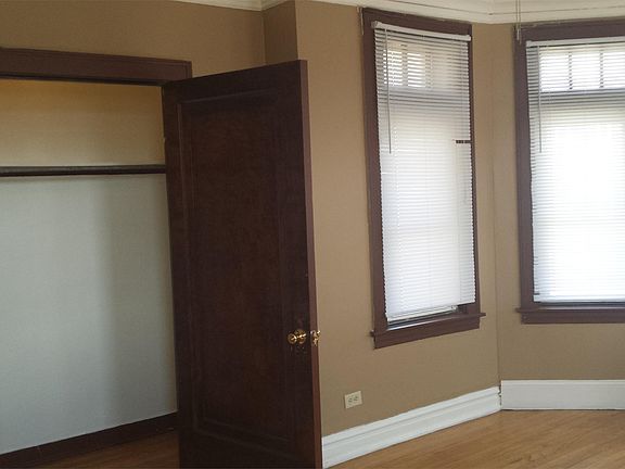 3rd image of 8156 S Marshfield Ave #2