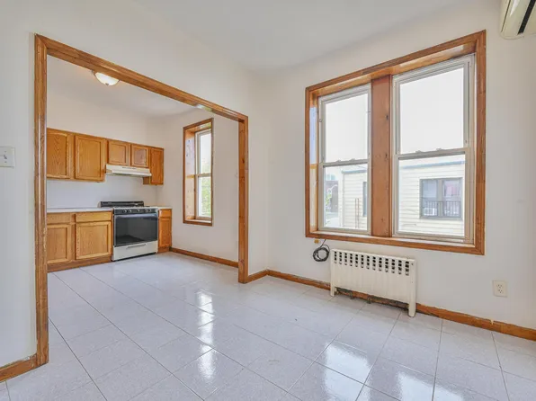 1270 Ovington Avenue image 8 of 20