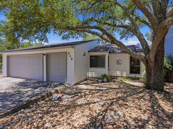 212 Overlook Ct, Wimberley, TX 78676