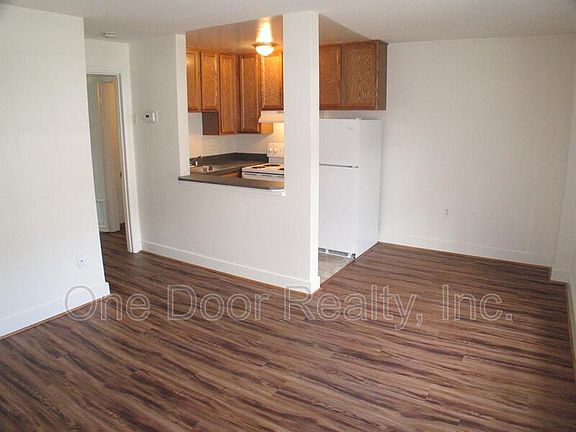 3rd image of 732 Scotland St APT 21
