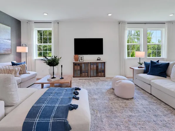 125 Erica Ln, Columbia, PA 17512