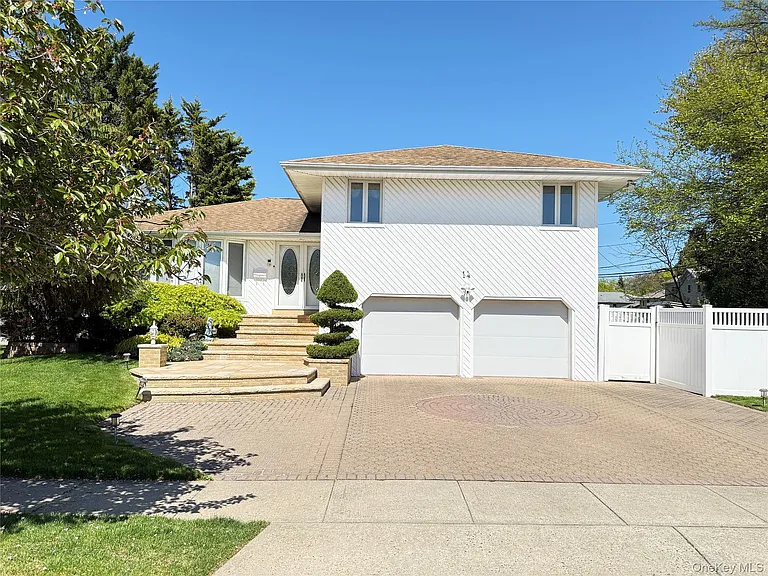 14 Millpond St — Photo 1