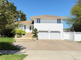 14 Millpond St, Jericho, NY 11753
