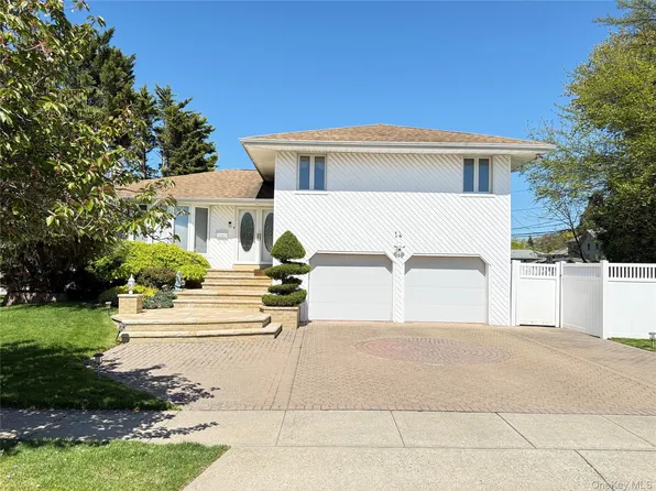 14 Millpond St, Jericho, NY 11753