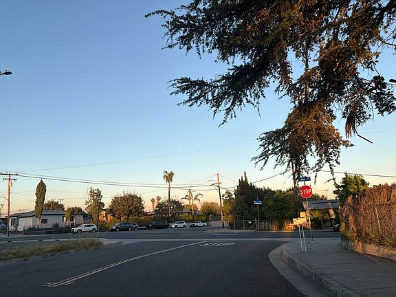 5th image of 13560 Sunshine Ave