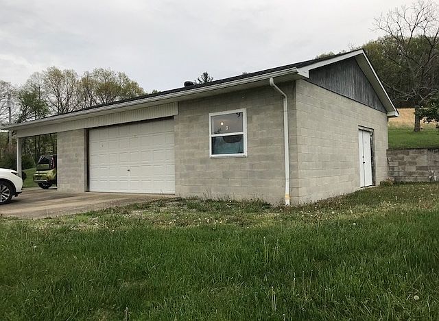 2nd image of 2238 Germany Hollow Rd