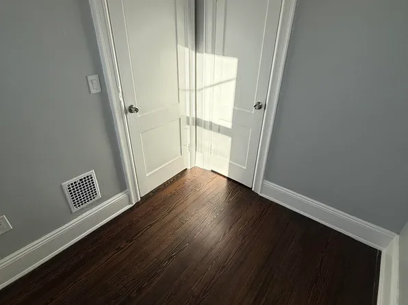 308 Pearsall Avenue image 12 of 12