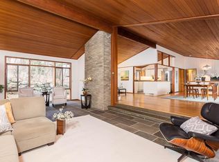 4 Peacock Farm Rd, Lexington, MA 02421