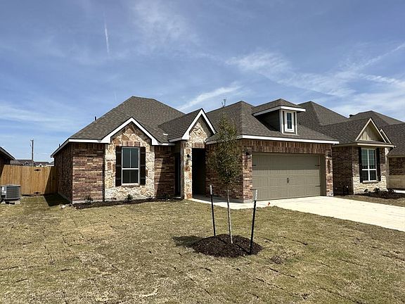 4th image of 1032 Shelby Dr