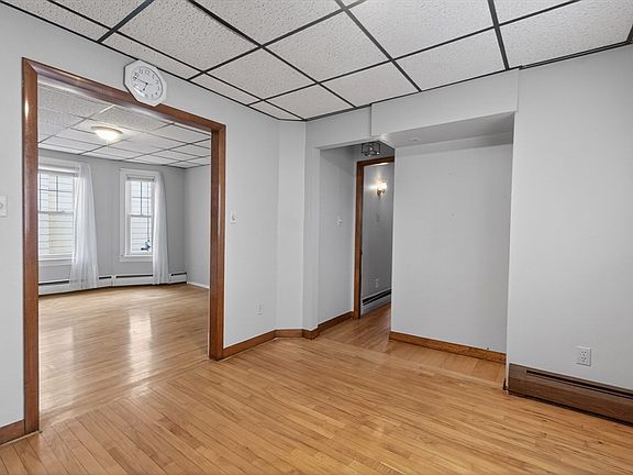 4th image of 23 Columbus Ave