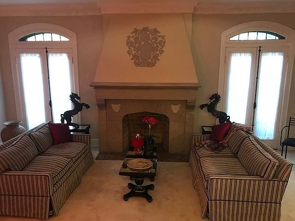 4th image of 7386 Kingsbury Blvd #A