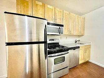 Rented by HOLTON REAL ESTATE INC.