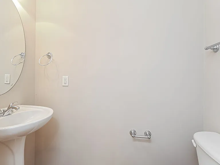 2865 Island Point Dr NW — Photo 16