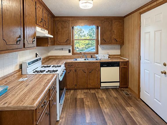 4th image of 5600 County Road 17