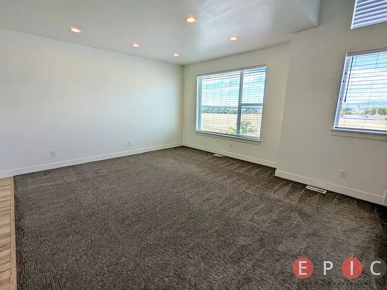 566 Lewski Lane - Residential — Photo 14