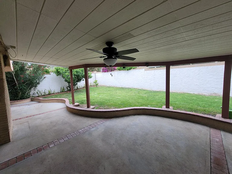 2050 Madonna Ln — Photo 26