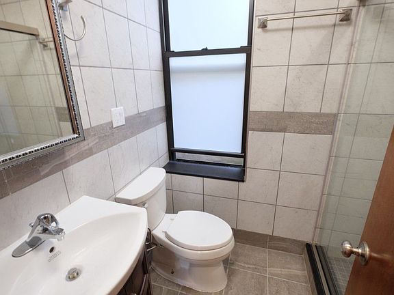 4th image of 339 5th St APT 1