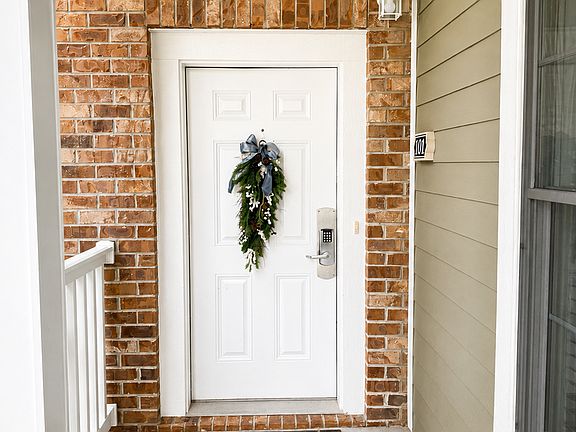 5th image of 4823 Magnolia Lake Dr #101