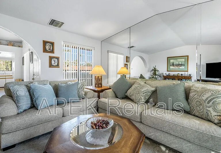2701 E Mesquite Ave E #24 — Photo 8