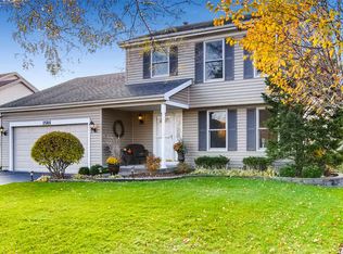 1586 Candlewood Dr, Crystal Lake, IL 60014