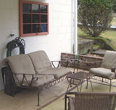 Large open porch with gas grill