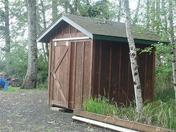 5th image of 794 Duck Lake Dr NE