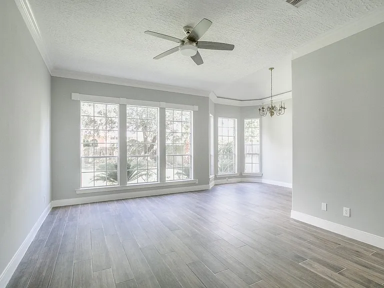 6302 Laver Love Dr — Photo 6