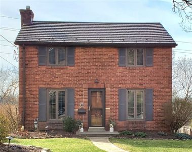 484 Old Farm Rd, Pittsburgh, PA, 15228