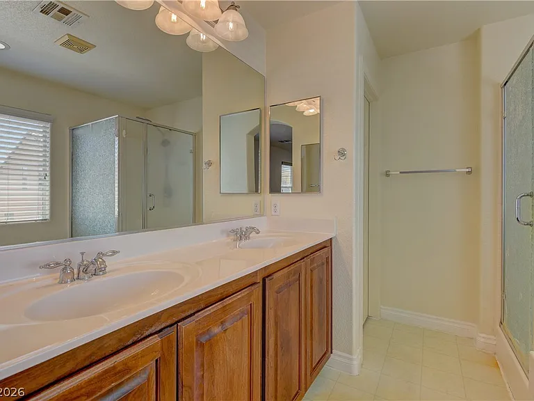 10201 Kermode Ct — Photo 18