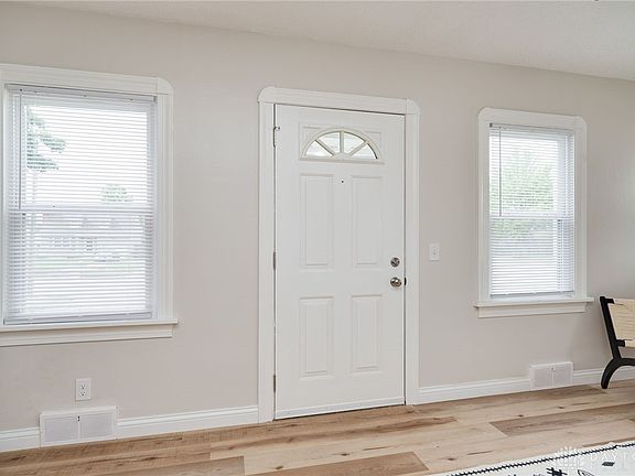 5th image of 1005 Croyden Dr