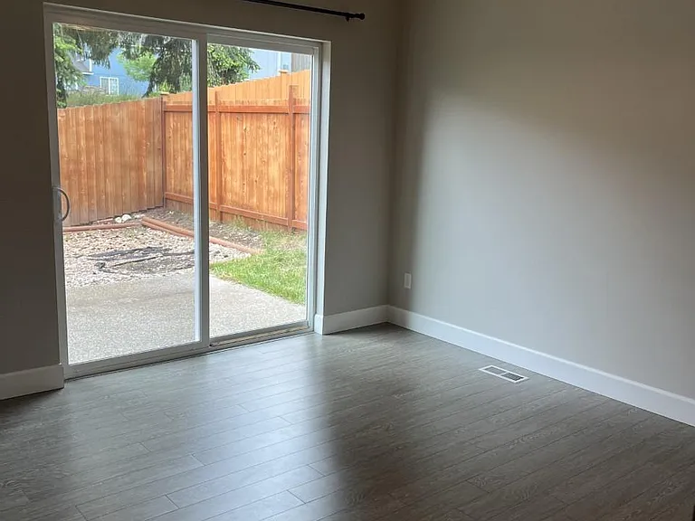 15411 Coles Ct SE — Photo 13
